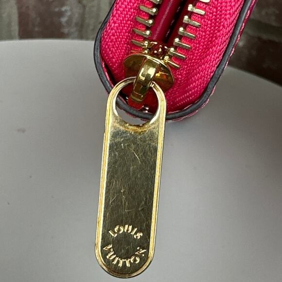 Louis Vuitton Valentine Vernis Wallet - Picture 8 of 8